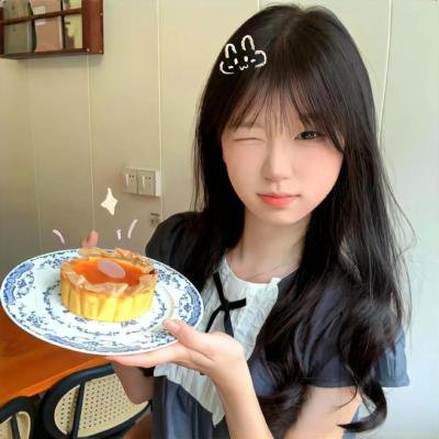 黑夜中的玻璃人偶
